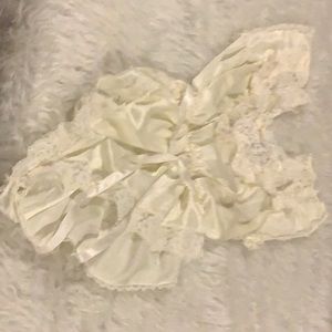 Lingerie 1 grown ,i pink 1 cream